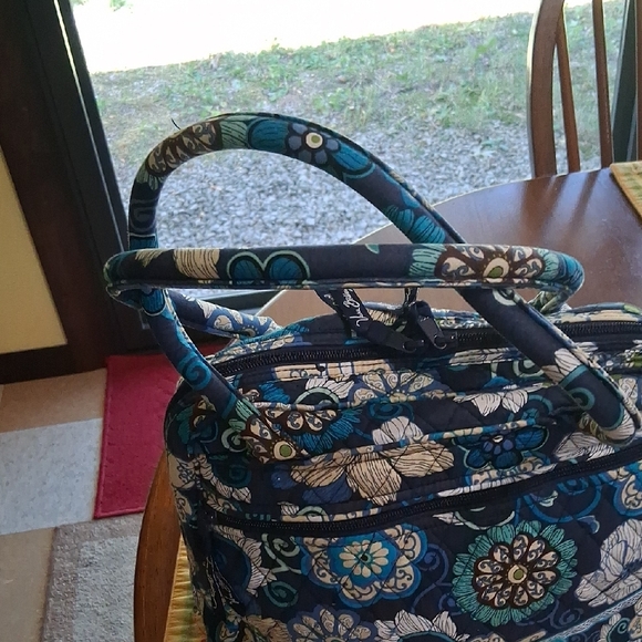 Vera Bradley Blue and Green Floral Travel Bag - Picture 5 of 9
